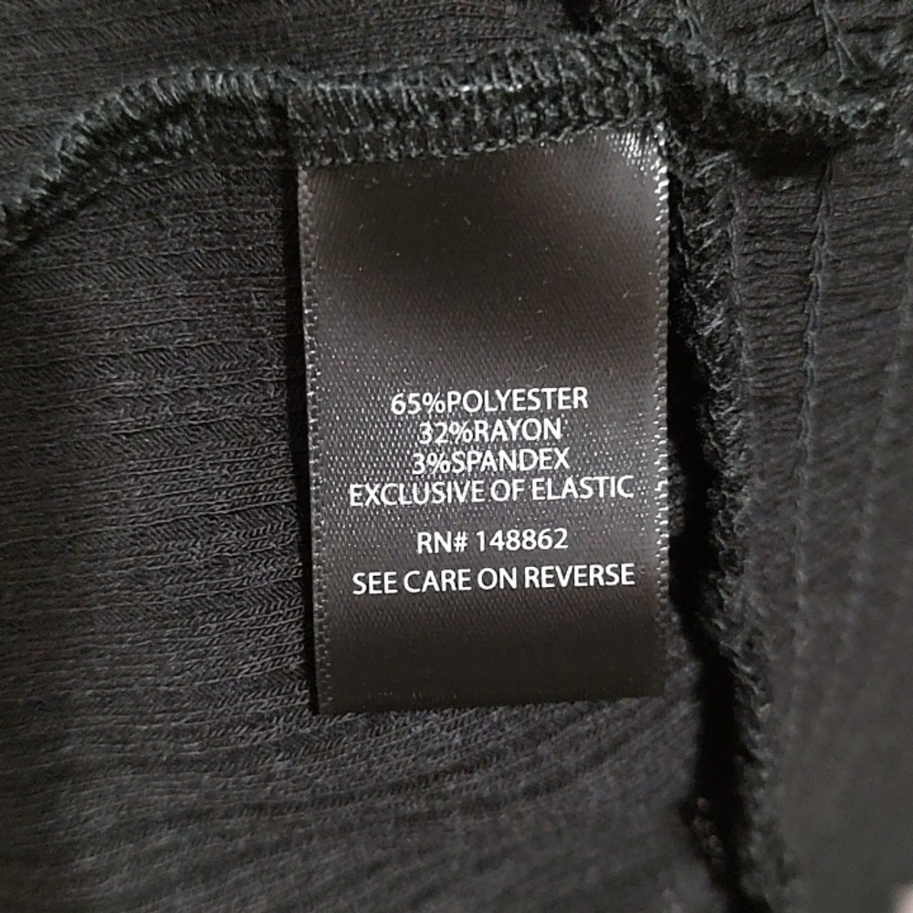 Torrid Black Ruffled Neckline Gauze Blouse Size 4X - Picture 9 of 10